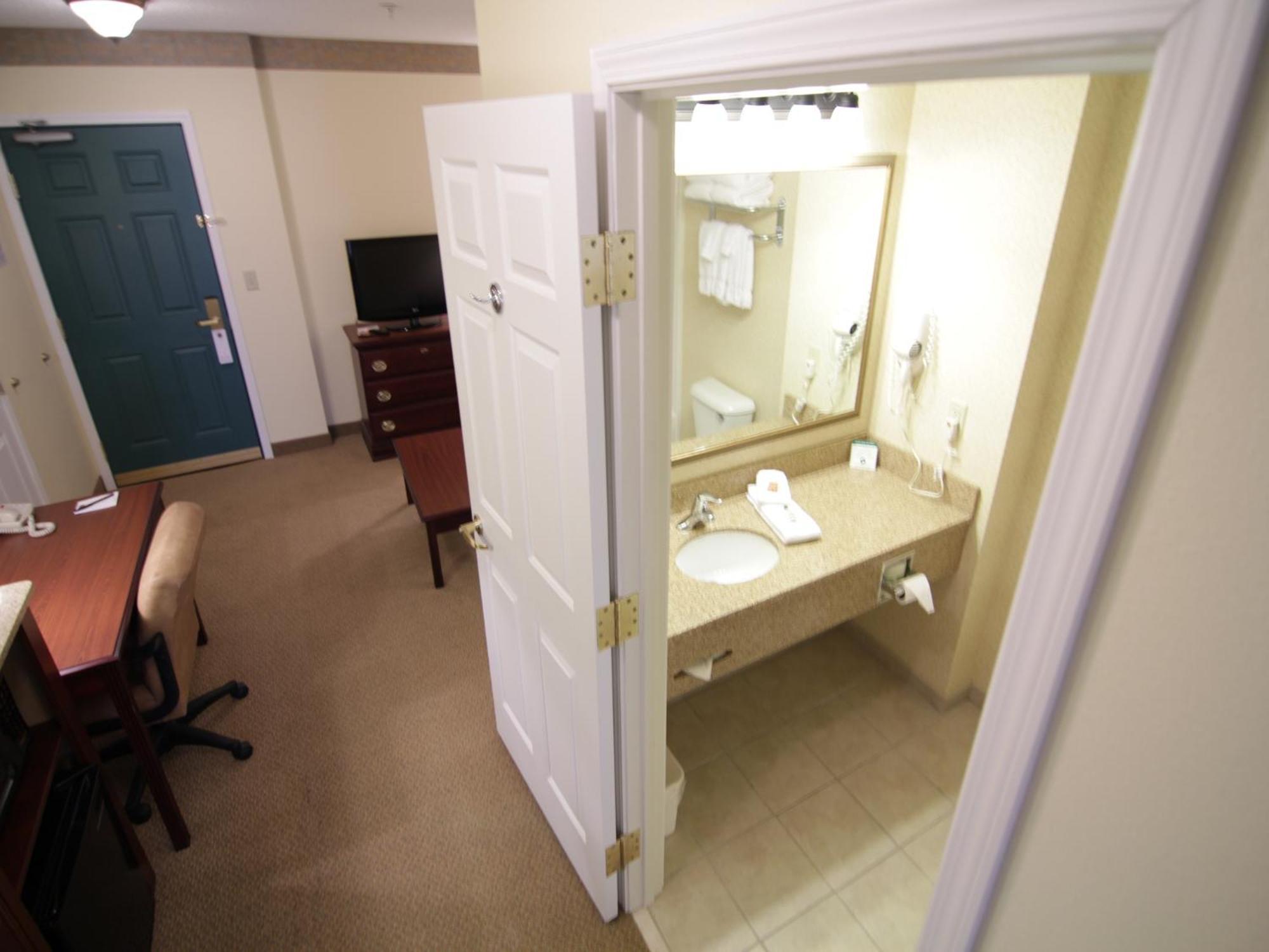 Town & Country Inn And Suites Quincy Ngoại thất bức ảnh