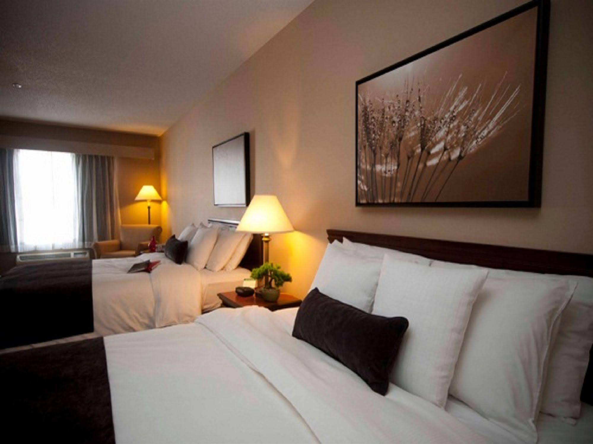 Town & Country Inn And Suites Quincy Ngoại thất bức ảnh